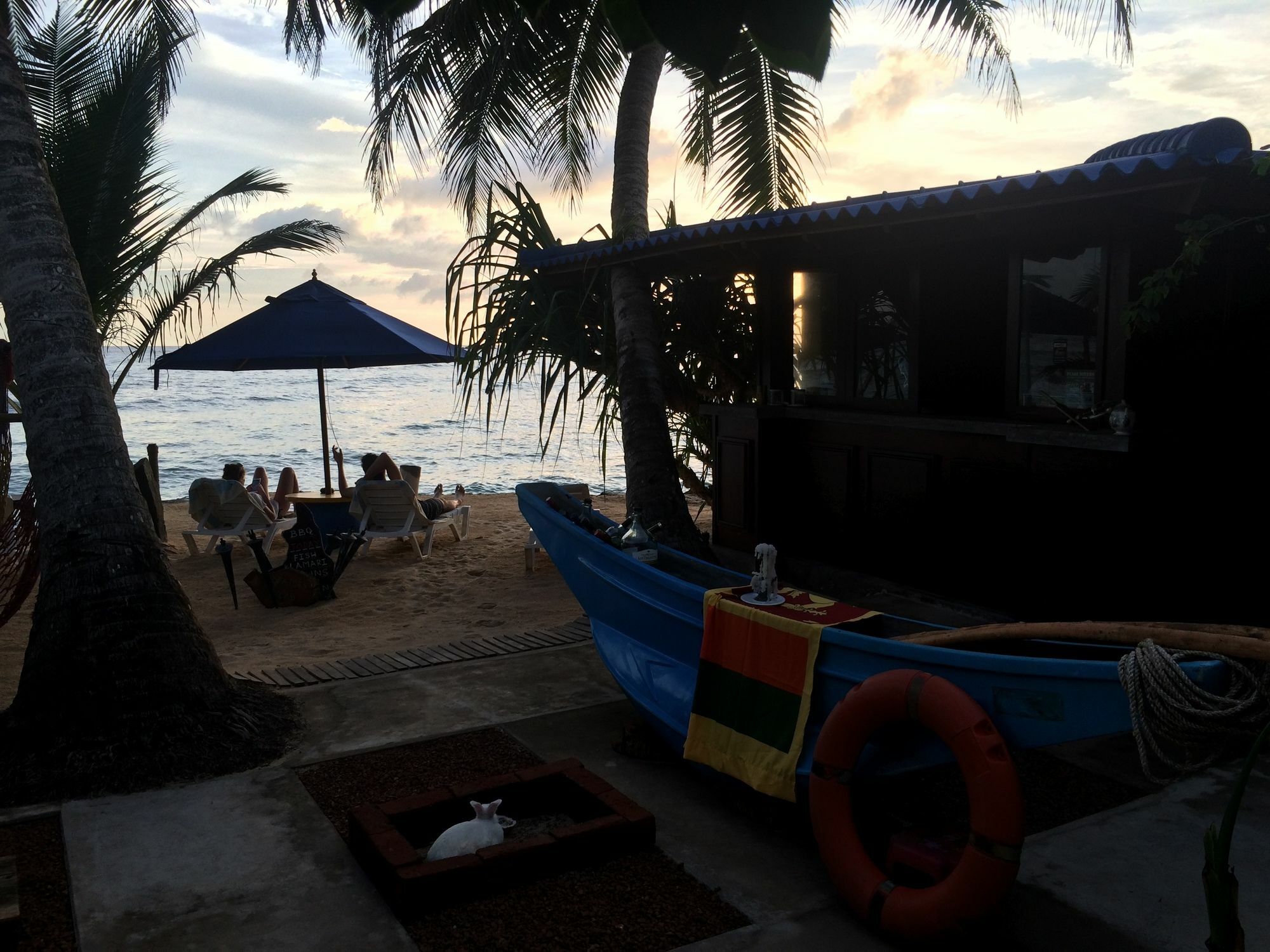 Beach Castle Unawatuna Exteriör bild